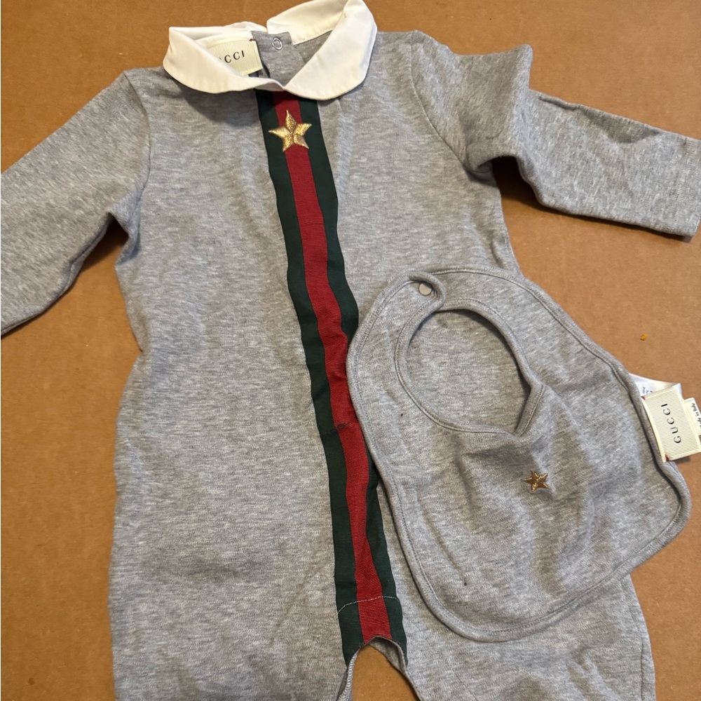Gucci Heather Gray Knitwear with bib ( worn once in good condition )